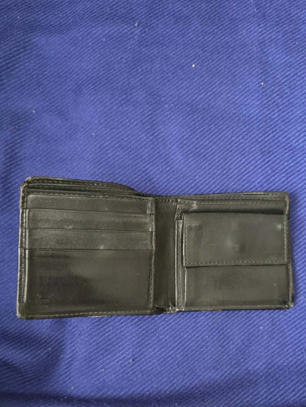 Gucci Black Leather Men's Wallet with Gold Interlocking G